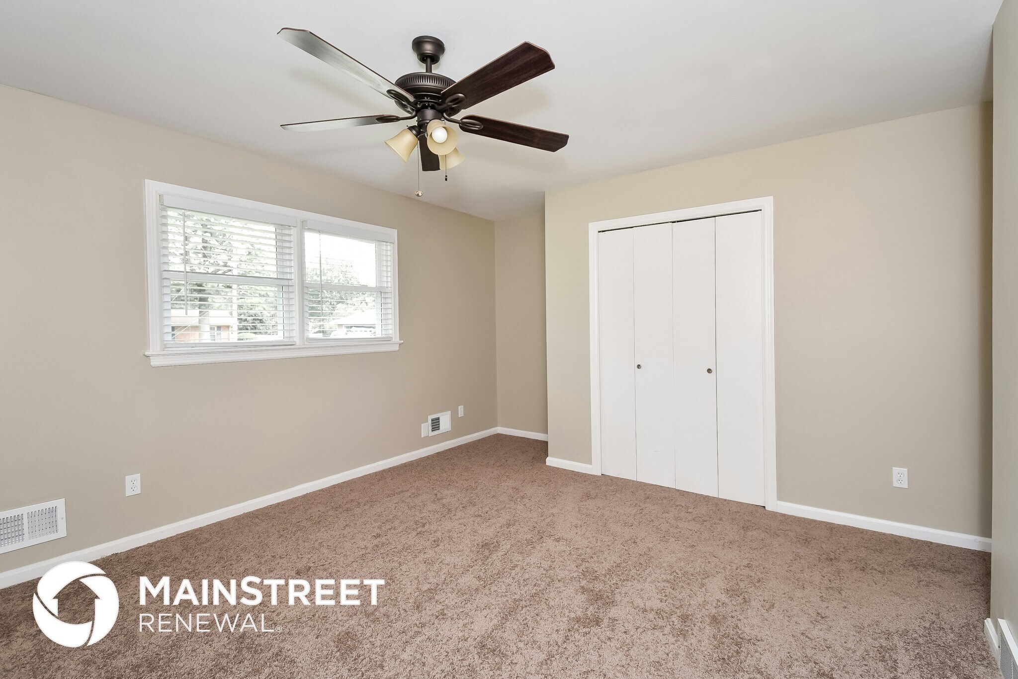 Building Photo - 2 Addison Ct