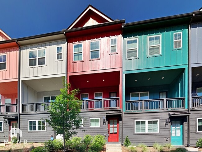 Building Photo - 149 Color Cir