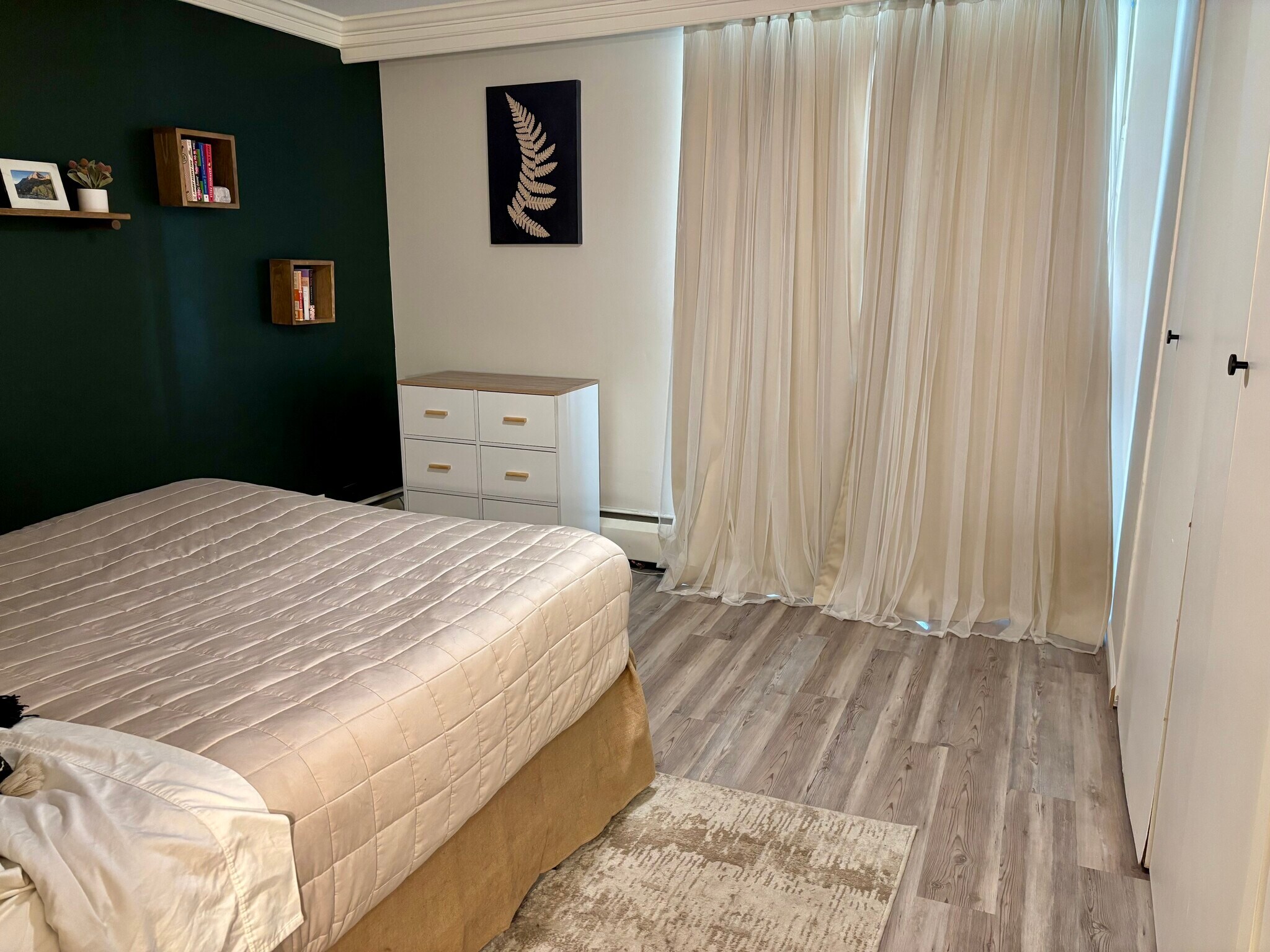 Bedroom - 1111 Ash St