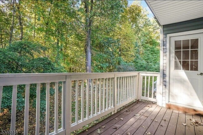 Building Photo - 3804 Scenic Ct