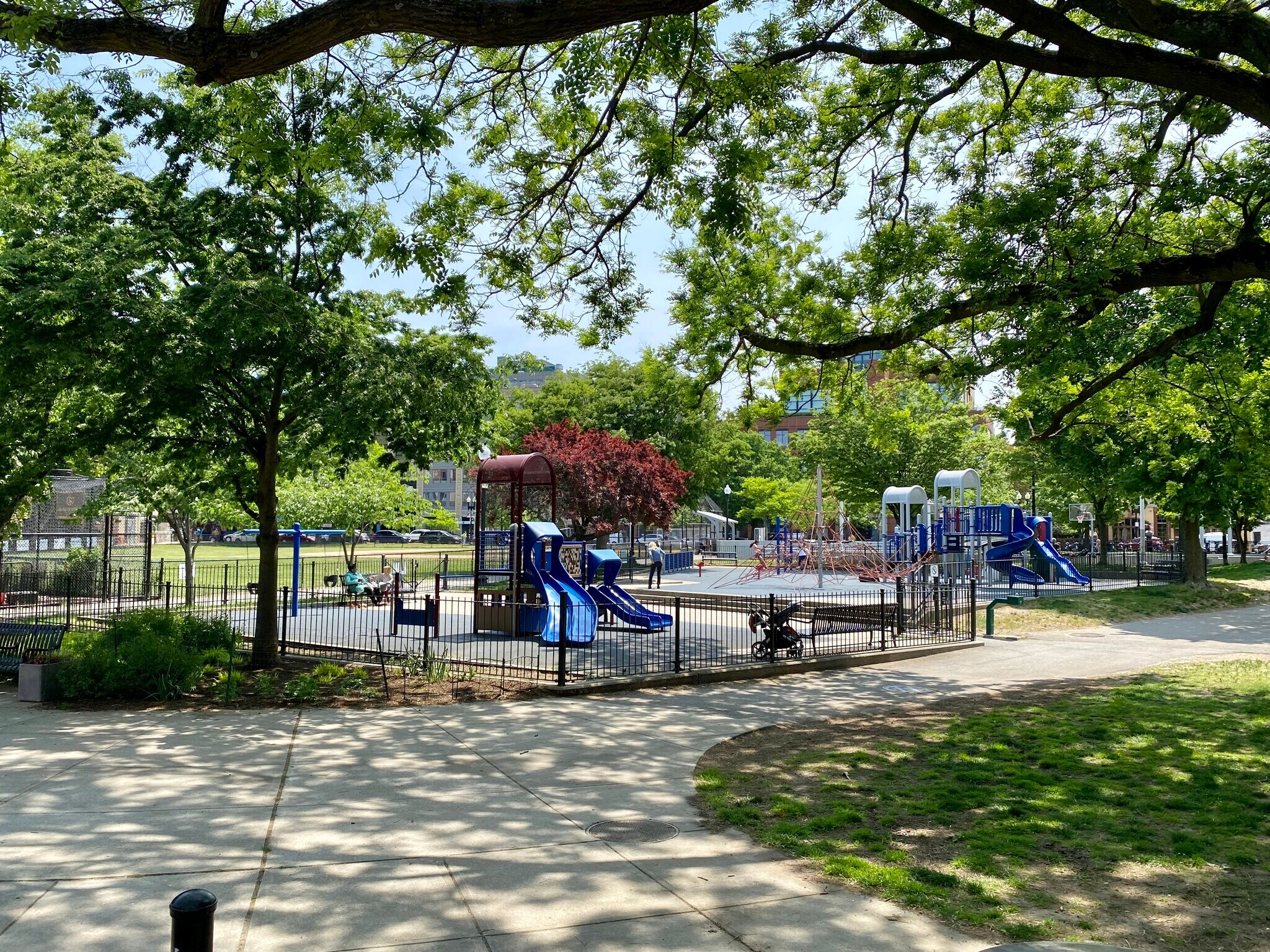 Building Photo - 15 Bond St