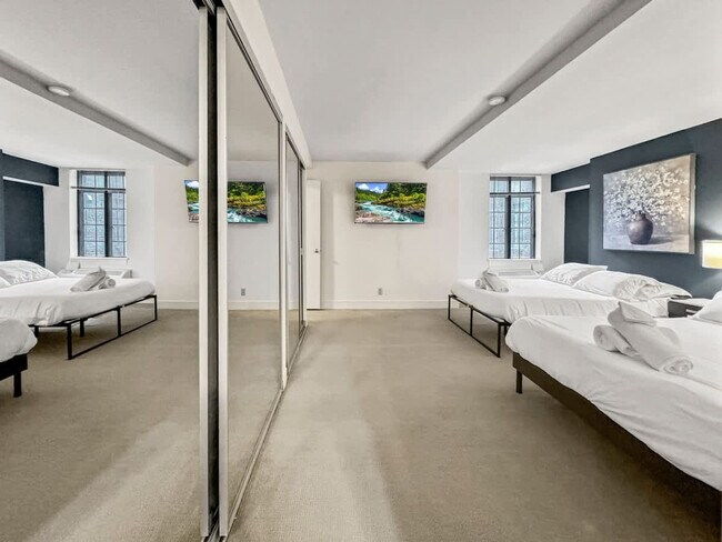 Building Photo - 111-23 N 15th St