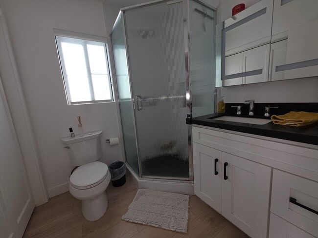 Building Photo - ***Just Reduced*** 5-Bedroom, 2-Bathroom home located in Azusa, CA!