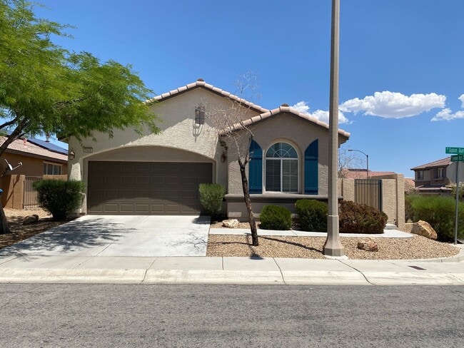 Primary Photo - Beautiful 3 bed/2 bath home located in the...