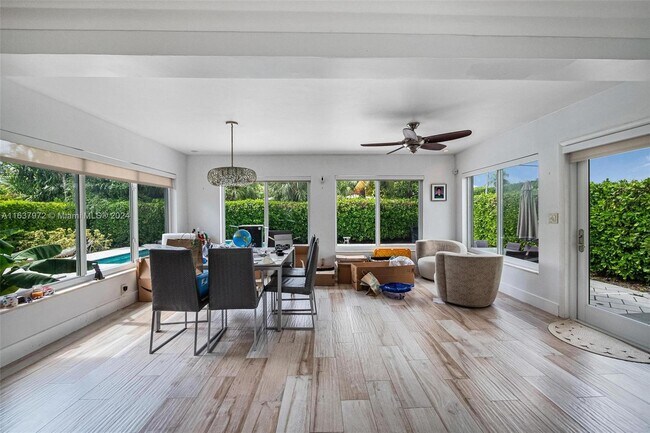 Building Photo - 1250 95th St