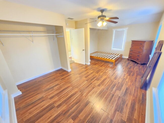 Building Photo - 2565 Third St