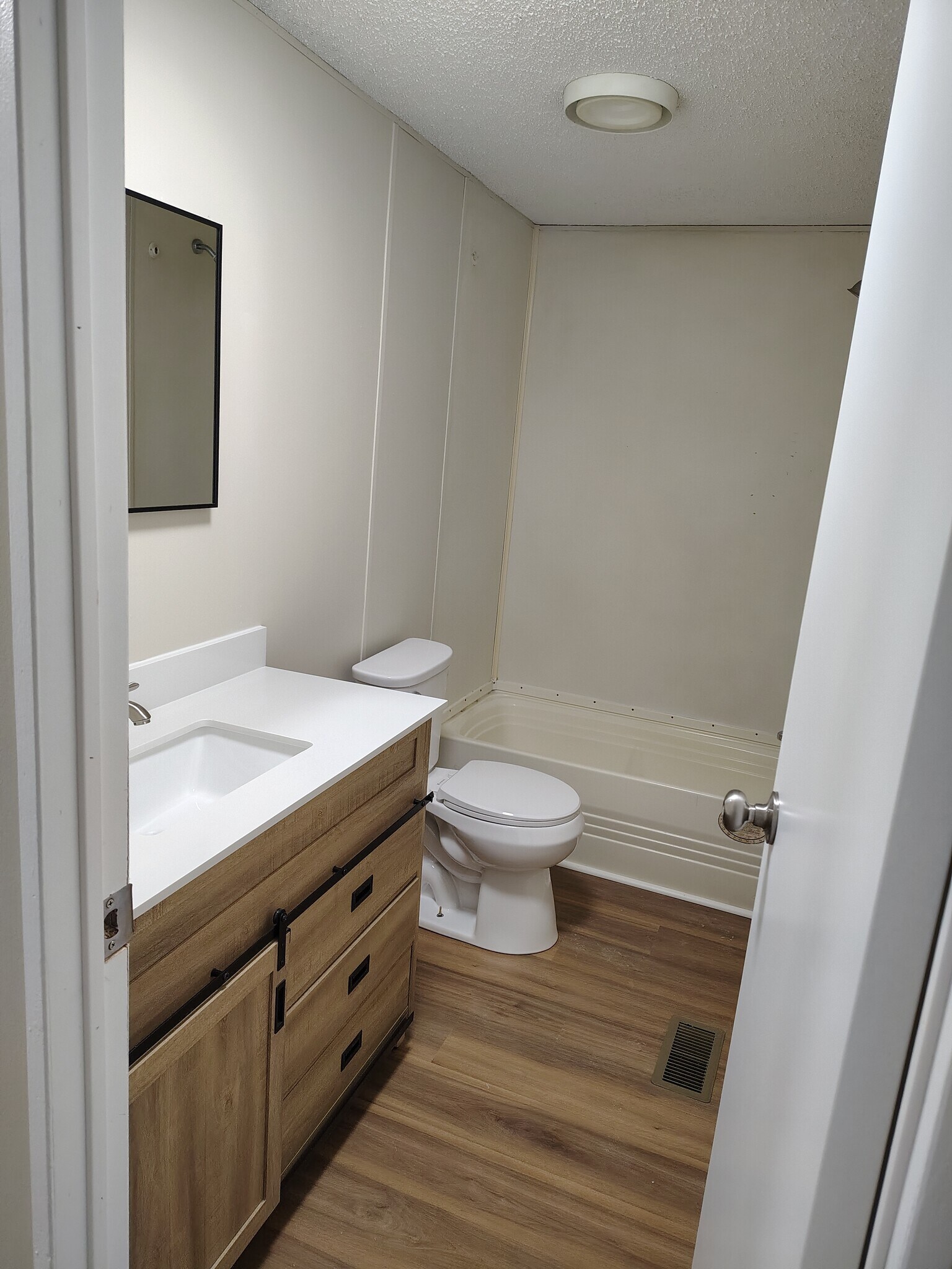 Bath 2 New 48" vanity - 13 Ez Ln