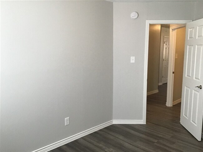 Building Photo - 5026 Chase Stone Dr