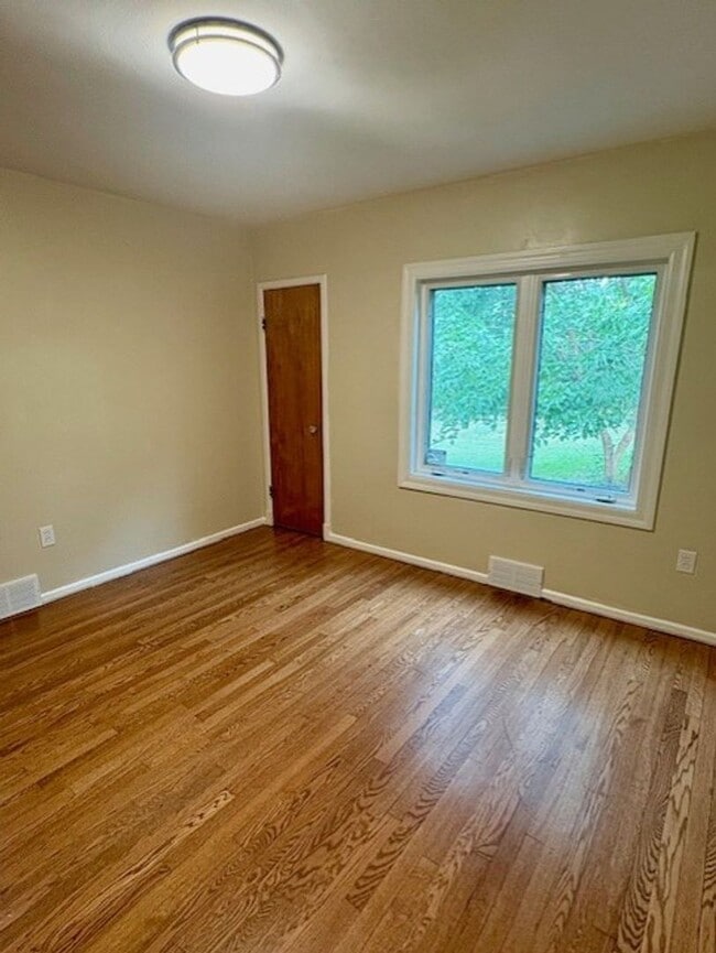 Building Photo - Charming 4-Bedroom Home in the Heart of Wi...