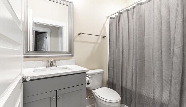 Building Photo - 7129 Spoleto Dr
