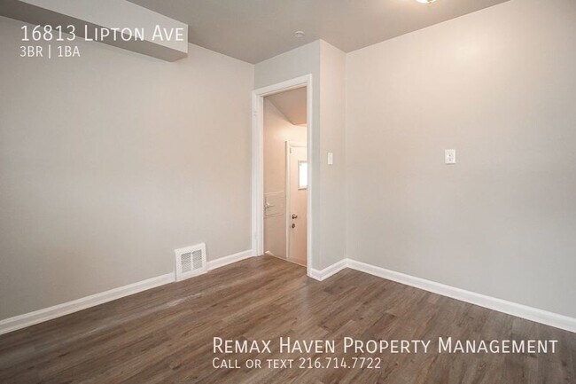 Building Photo - 16813 Lipton Ave, Cleveland - Charming 3 B...