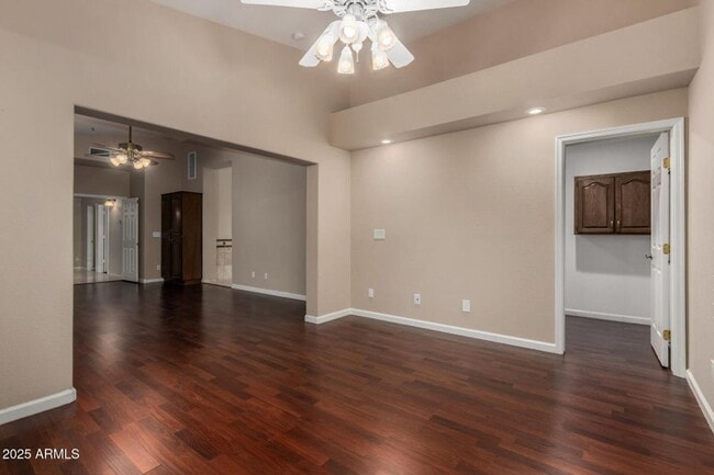 Building Photo - 4 Bedroom 2 Bathroom Scottsdale Ranch Home