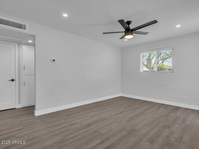 Building Photo - 3118 N 39th St