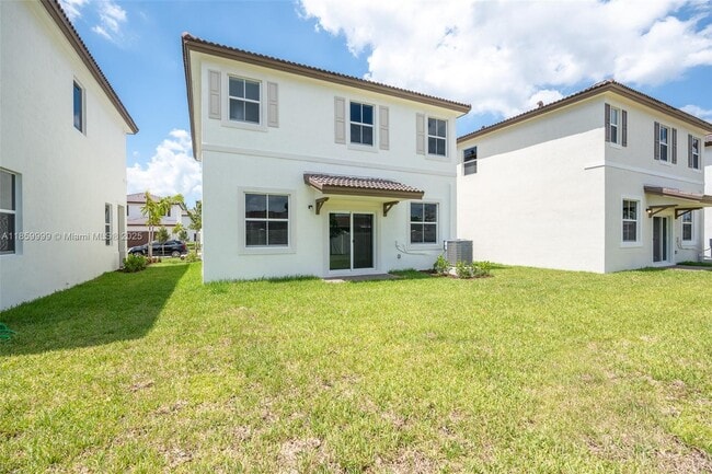 Building Photo - 2637 SE 24th Ct