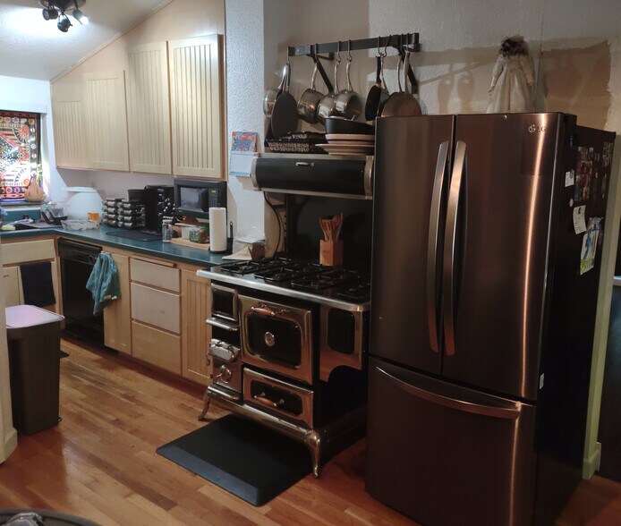 Kitchen - 12061 Pleasant Way