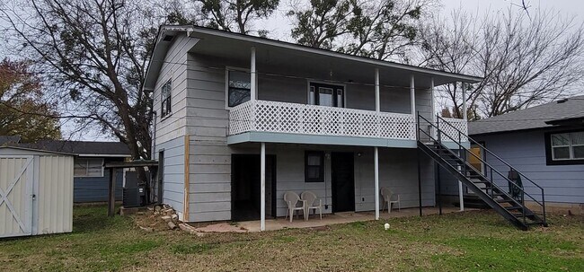 Building Photo - 1 W Burney St