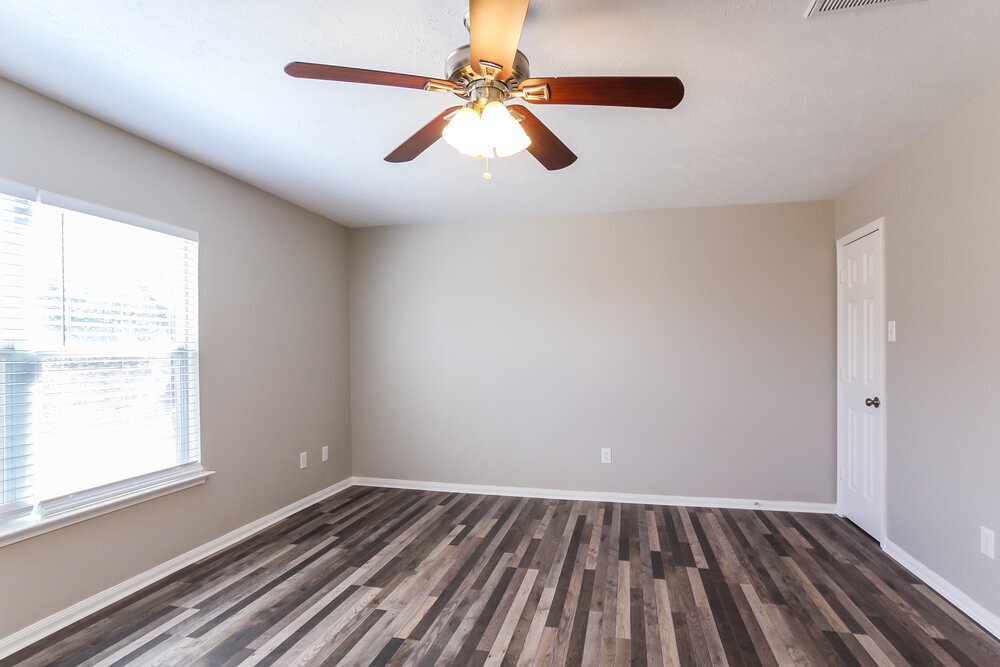Building Photo - 16315 Rockcreek Ln