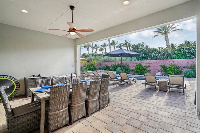 Building Photo - 51725 Pinnacle Vis Dr
