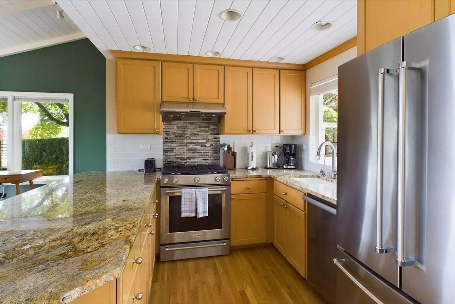 Building Photo - 16901 SE 25th St