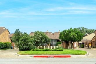 Building Photo - 3605 Hidden Dr
