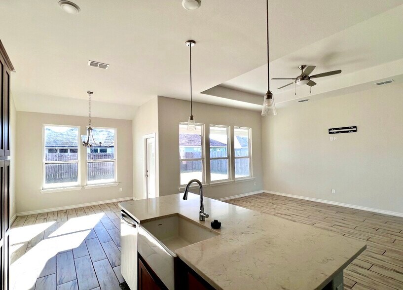 Building Photo - 3422 De Zevala St