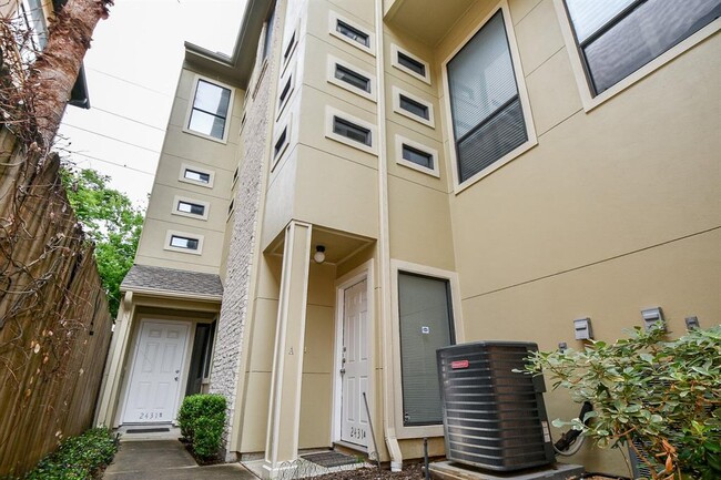 Building Photo - 2431 Dorrington St