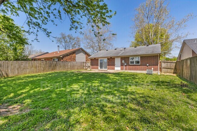 Building Photo - 1576 Springfield Dr