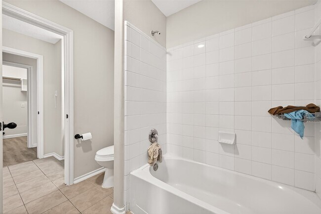 Building Photo - 5517 Autumn Ash Ln