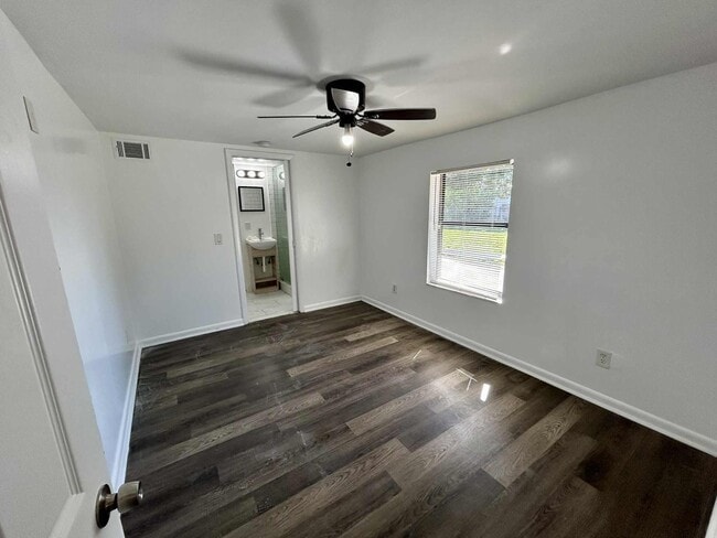 Building Photo - 356 Prima Vista Blvd