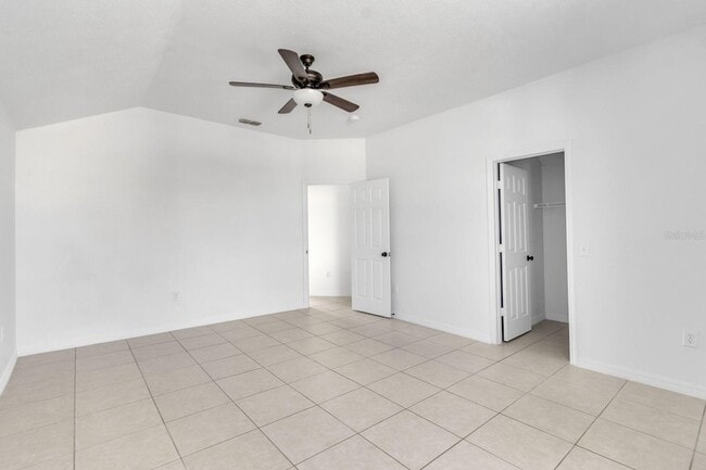 Building Photo - 2113 Jessa Dr