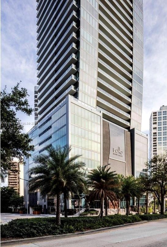 Building Photo - 1451 Brickell Ave