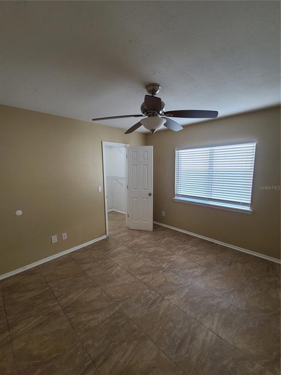 Building Photo - 13701 Lazy Oak Dr