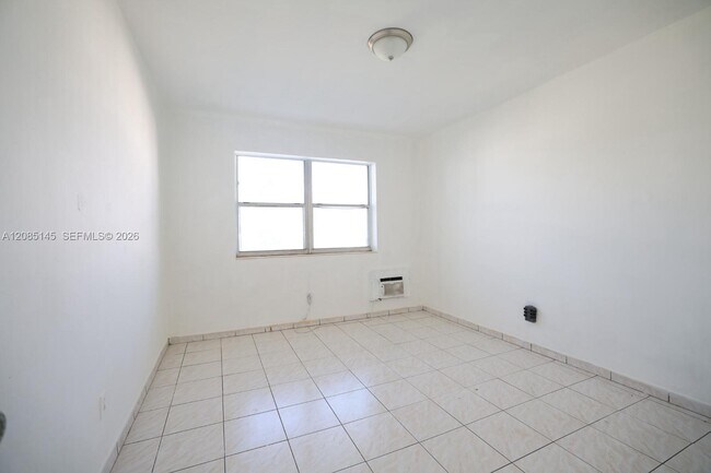 Building Photo - 770 83rd St