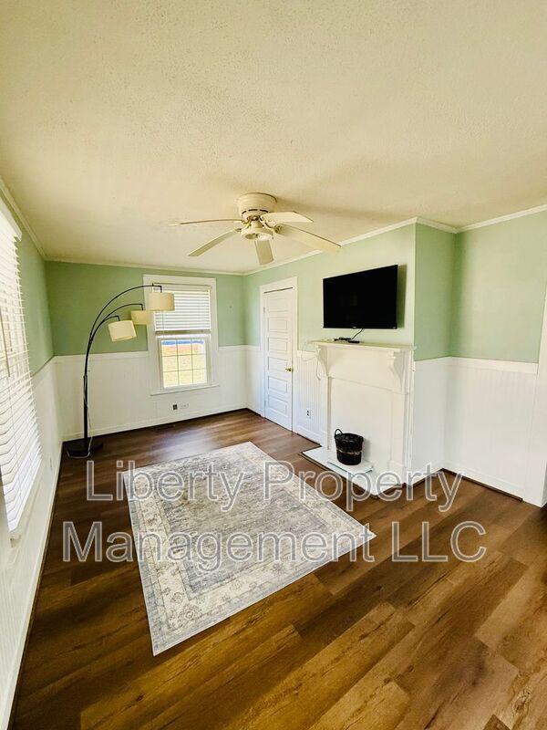 Building Photo - 205 East E Street