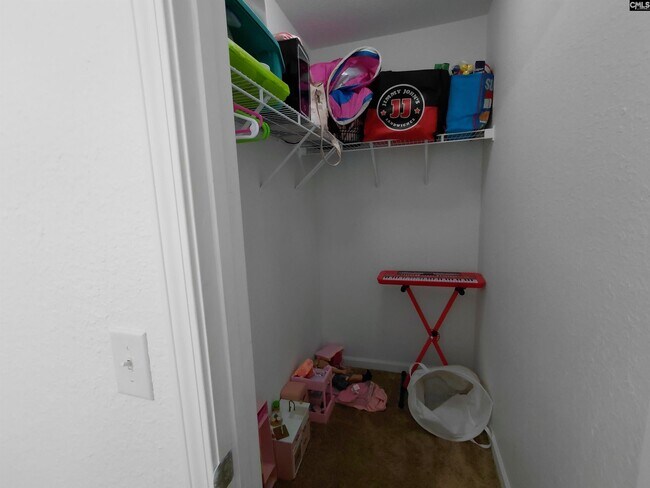 Building Photo - 836 Chariot Way