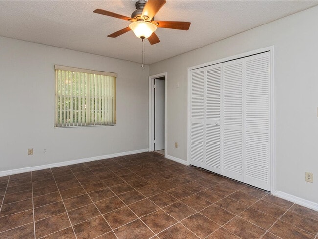 Building Photo - Single Family Pool Home Excellent Location