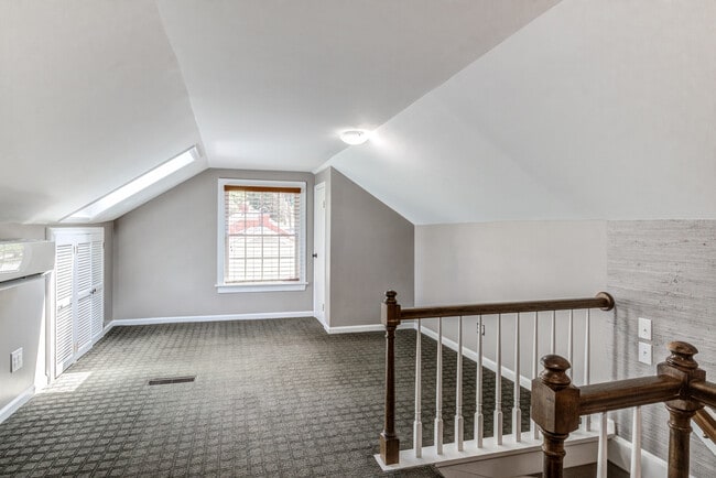 Building Photo - 1216 Duplin Rd