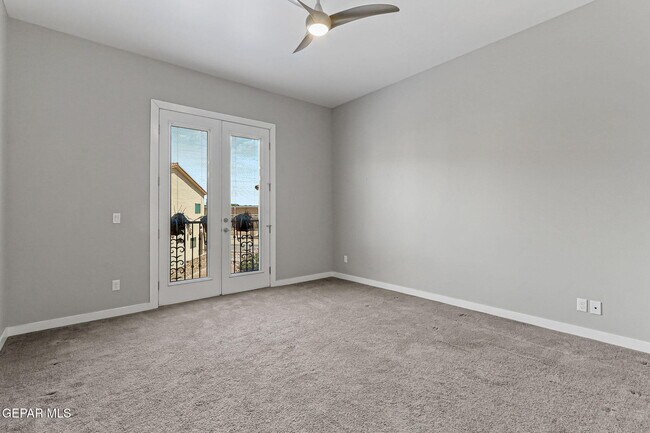 Building Photo - 6350 Escondido Dr