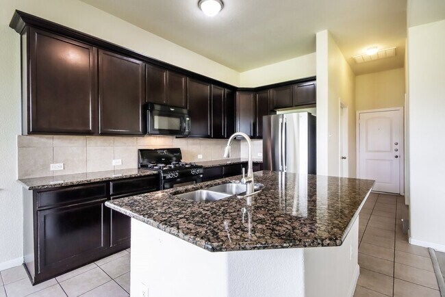Building Photo - 3014 Rose Trace Dr