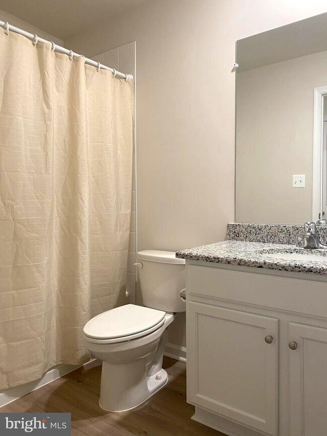 Building Photo - 94 Paddington St