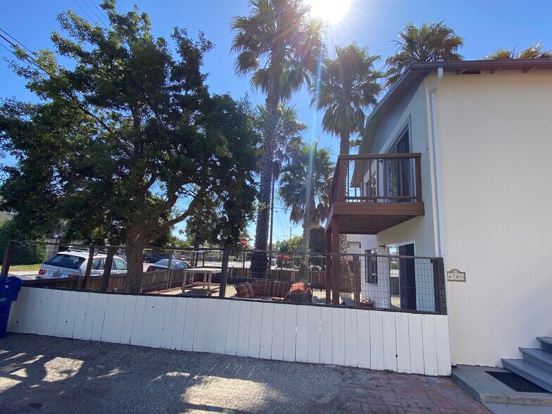 Building Photo - 6705 Trigo Rd