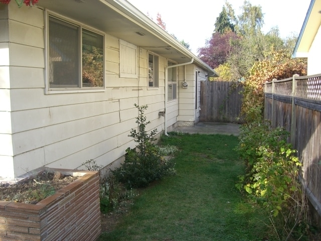 Building Photo - 2 Bedroom Near Harlow