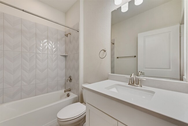 Building Photo - 5200 Amphora Ave