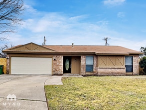 Building Photo - 1203 Thannisch Ct