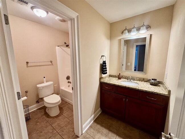 Building Photo - 283 Meadowview Ln