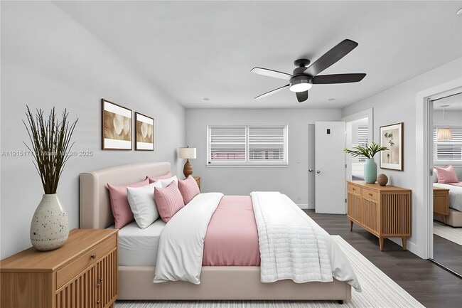 Building Photo - 924 NE 17th Terrace