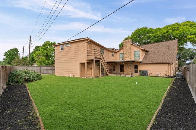 Building Photo - 110 Shadow Wood Dr