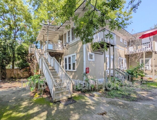 Building Photo - 2022 Dellwood Ave