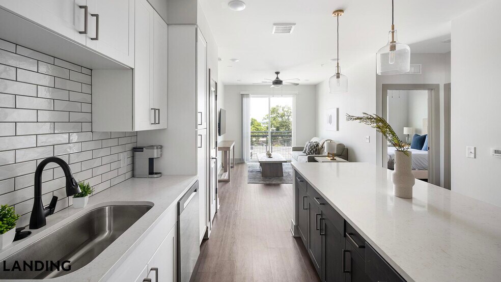 Building Photo - 1310 Hillside Ave