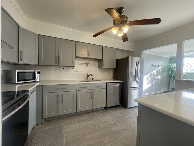 Building Photo - 9445 Kenton Ave